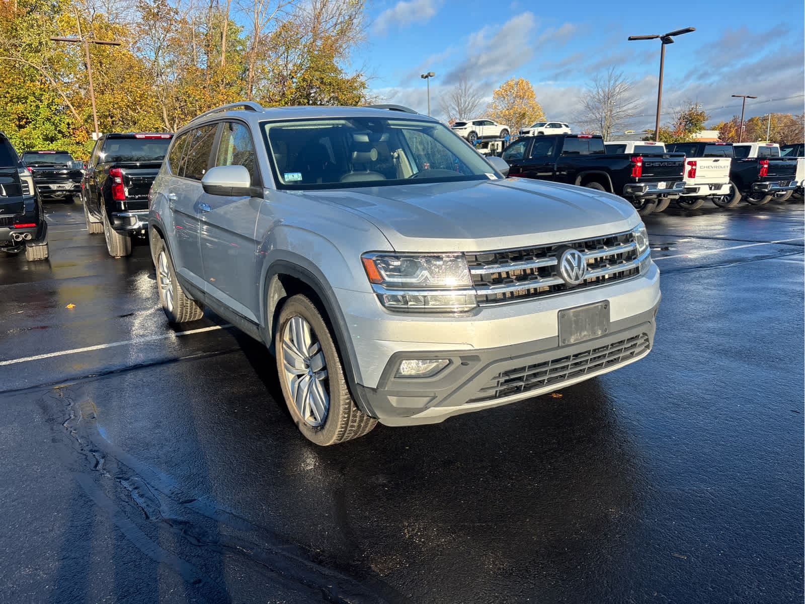 2019 Volkswagen Atlas 3.6L V6 SE w/Technology - Photo 3