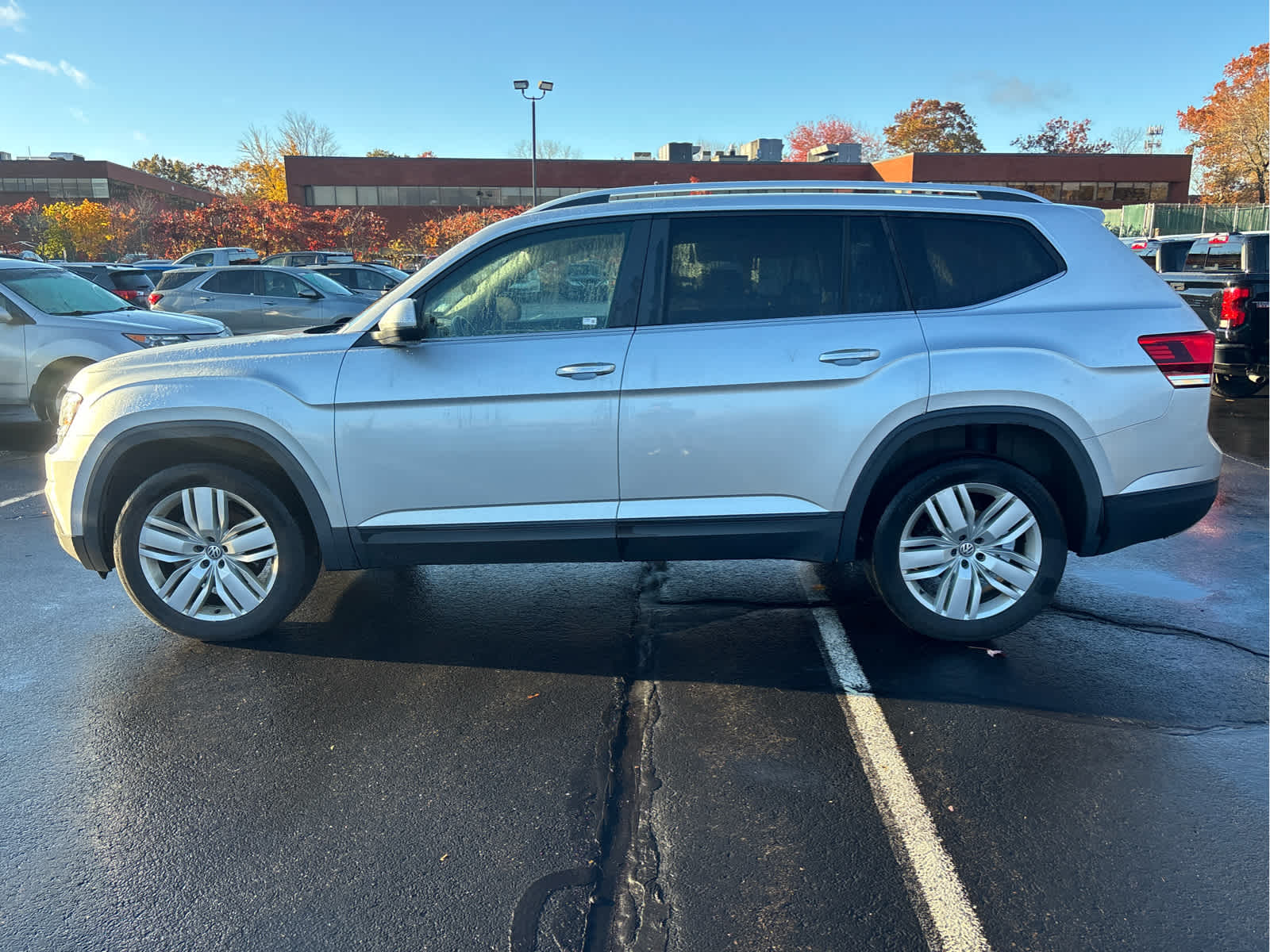 2019 Volkswagen Atlas 3.6L V6 SE w/Technology - Photo 8
