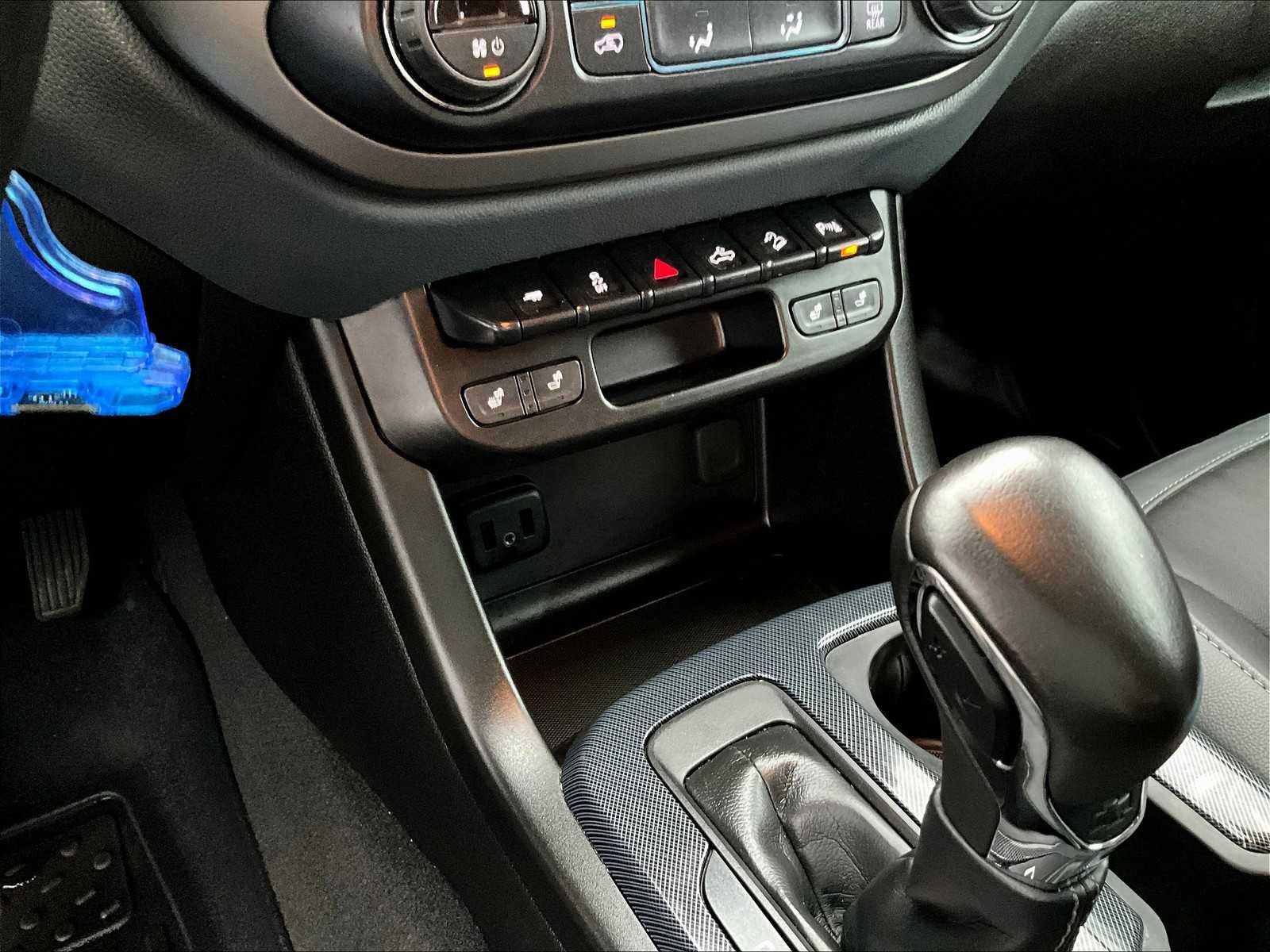 2022 Chevrolet Colorado 4WD Z71 - Photo 25