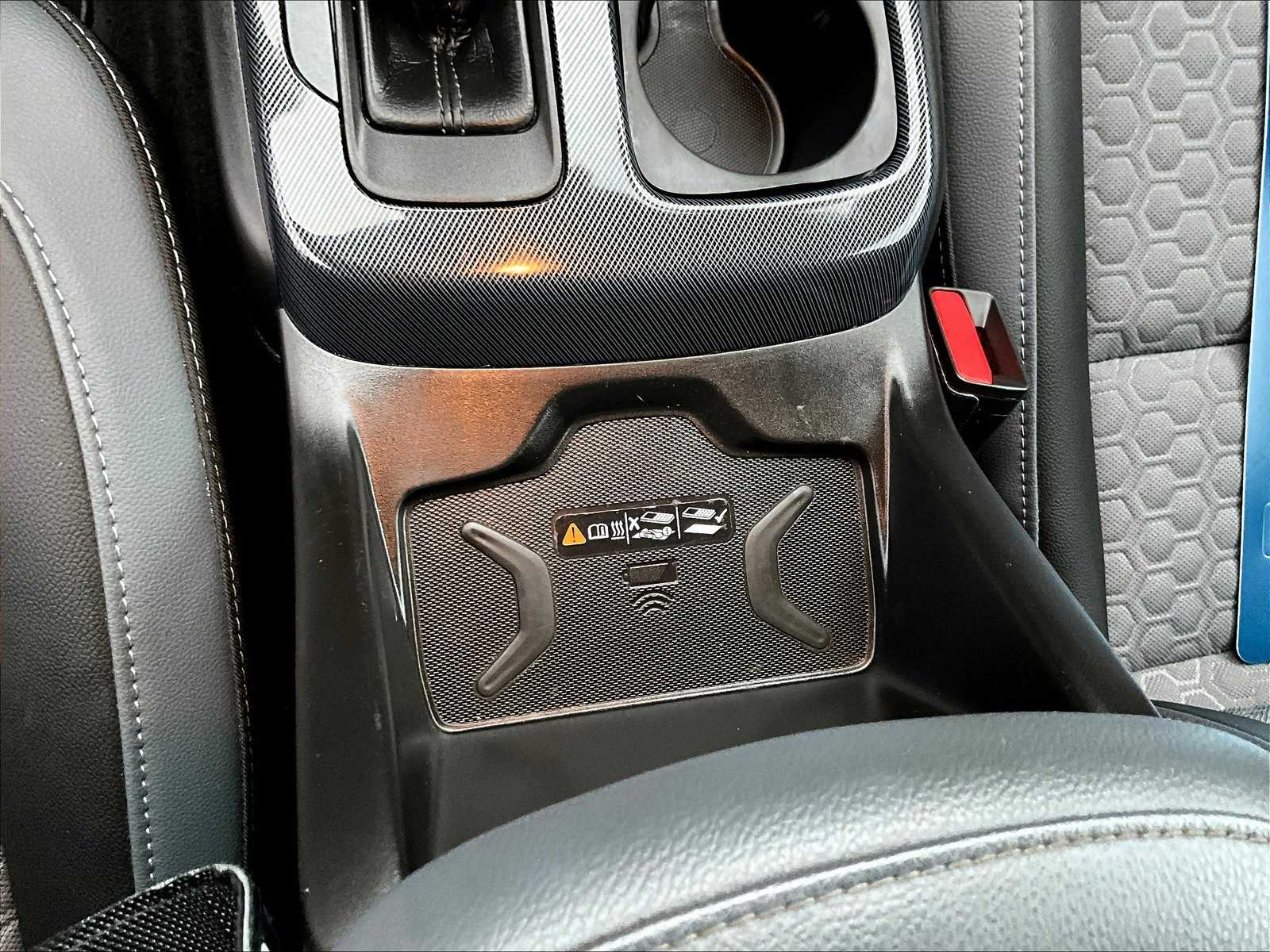 2022 Chevrolet Colorado 4WD Z71 - Photo 26