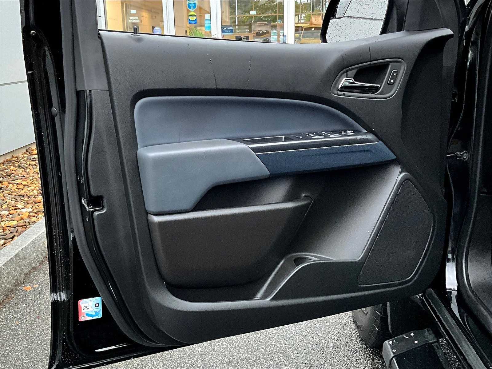 2022 Chevrolet Colorado 4WD Z71 - Photo 9