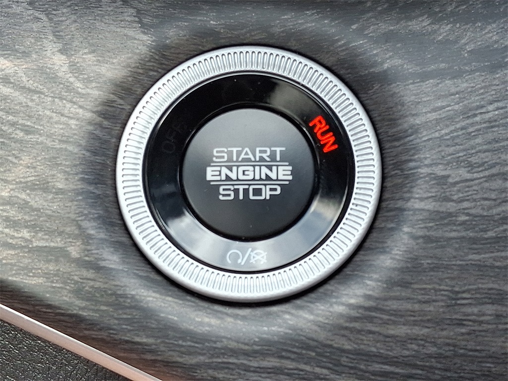 2025 Jeep Grand Cherokee Limited - Photo 16