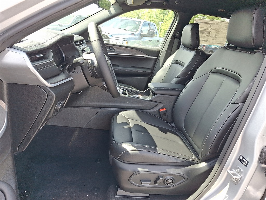 2025 Jeep Grand Cherokee Limited - Photo 9