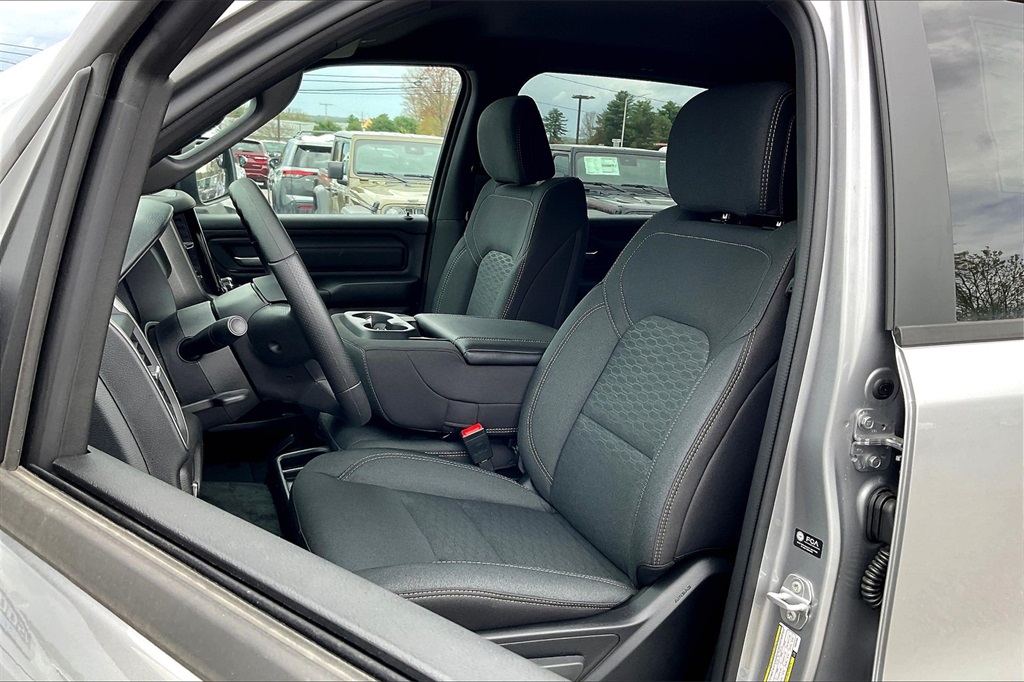 2025 Ram 1500 Tradesman - Photo 11