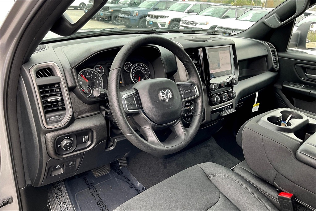 2025 Ram 1500 Tradesman - Photo 9
