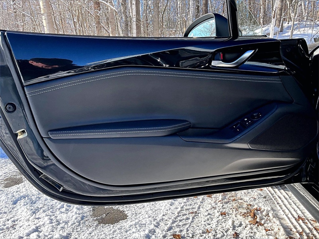 2022 Mazda MX-5 Miata Grand Touring - Photo 9