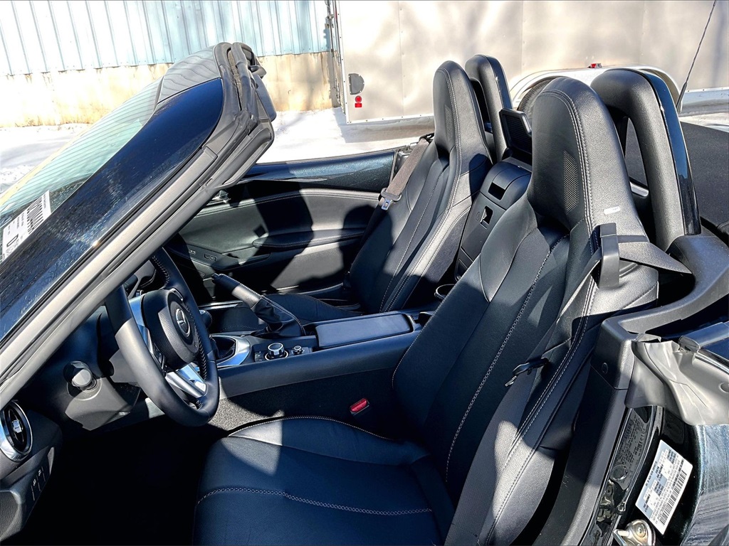 2022 Mazda MX-5 Miata Grand Touring - Photo 10
