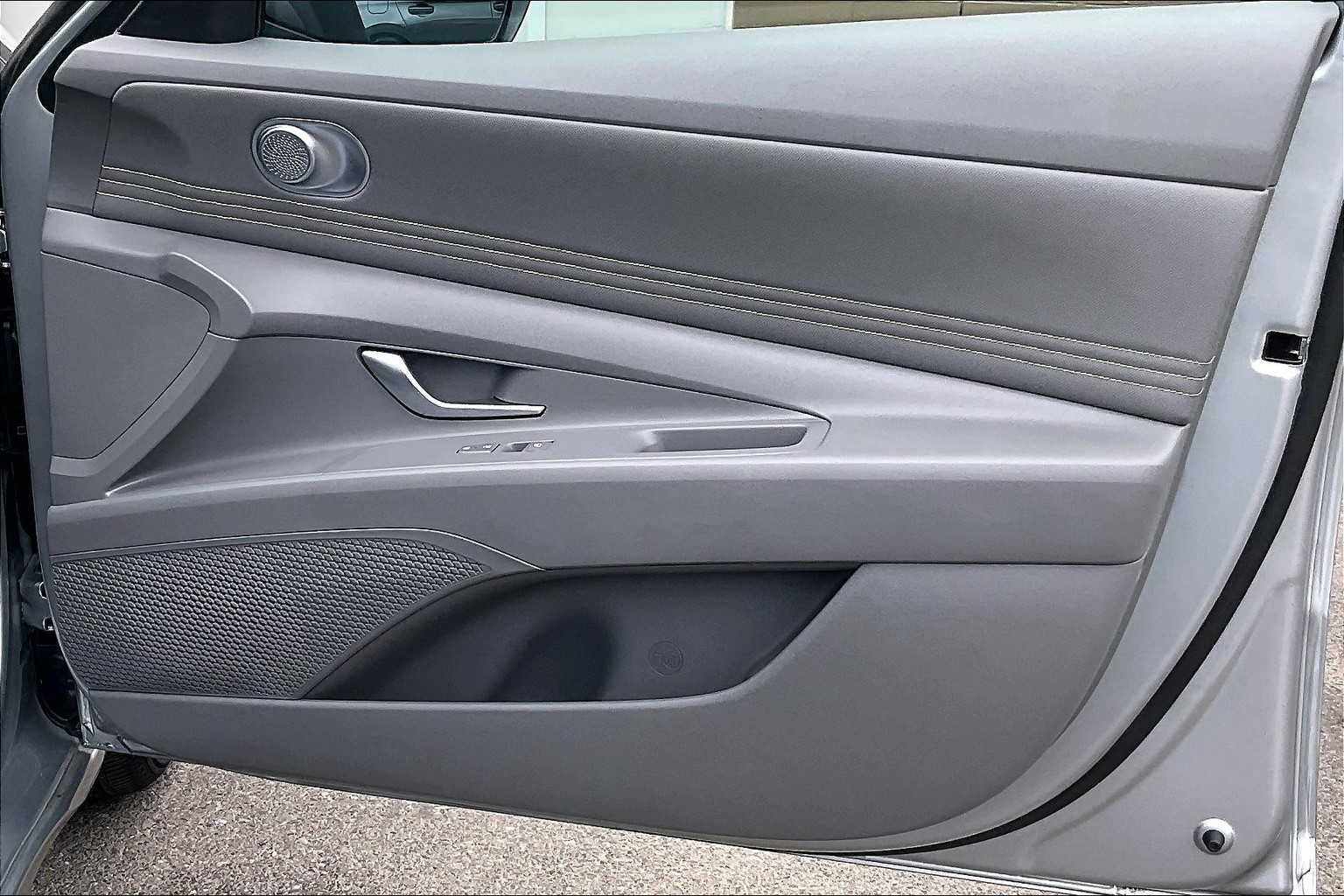 2022 Hyundai Elantra SEL - Photo 12