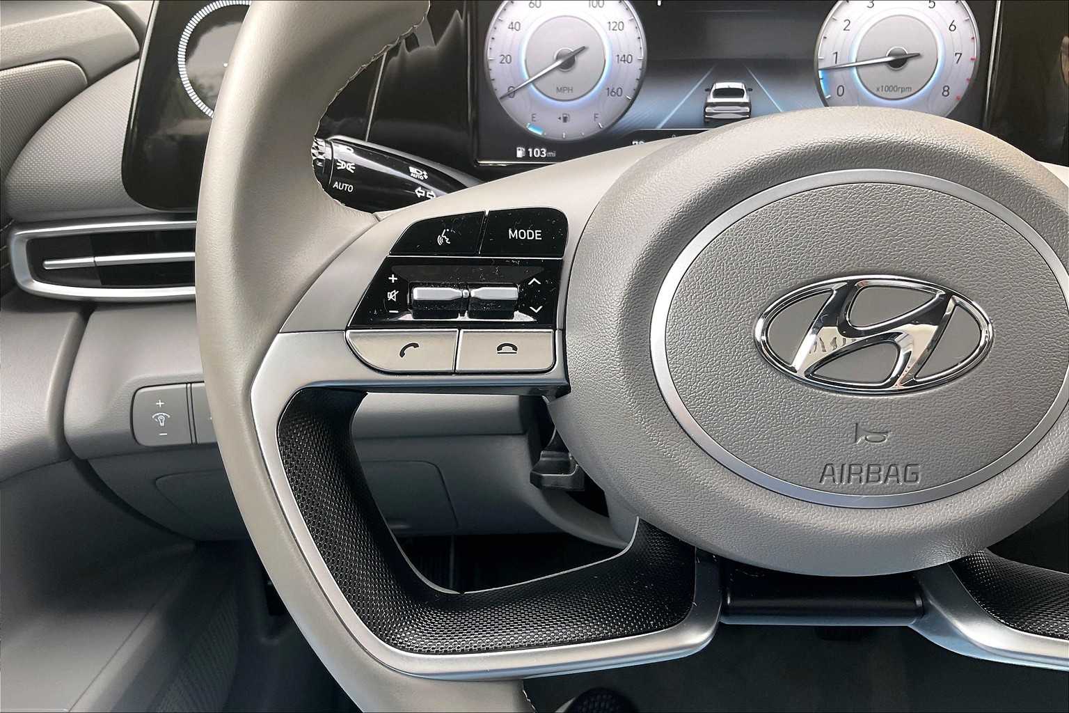 2022 Hyundai Elantra SEL - Photo 22