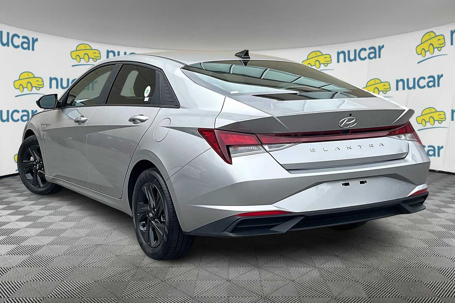 2022 Hyundai Elantra SEL - Photo 4