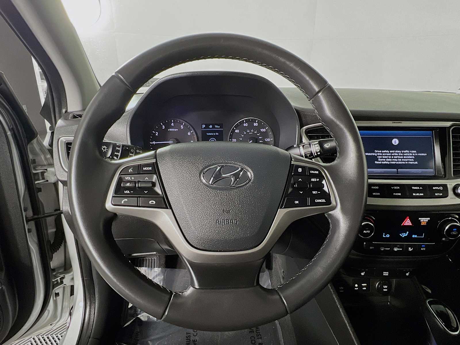 2019 Hyundai Accent Limited - Photo 11