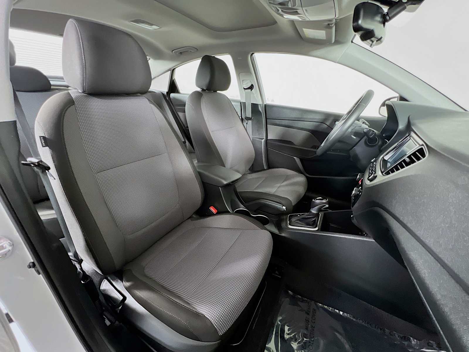 2019 Hyundai Accent Limited - Photo 28