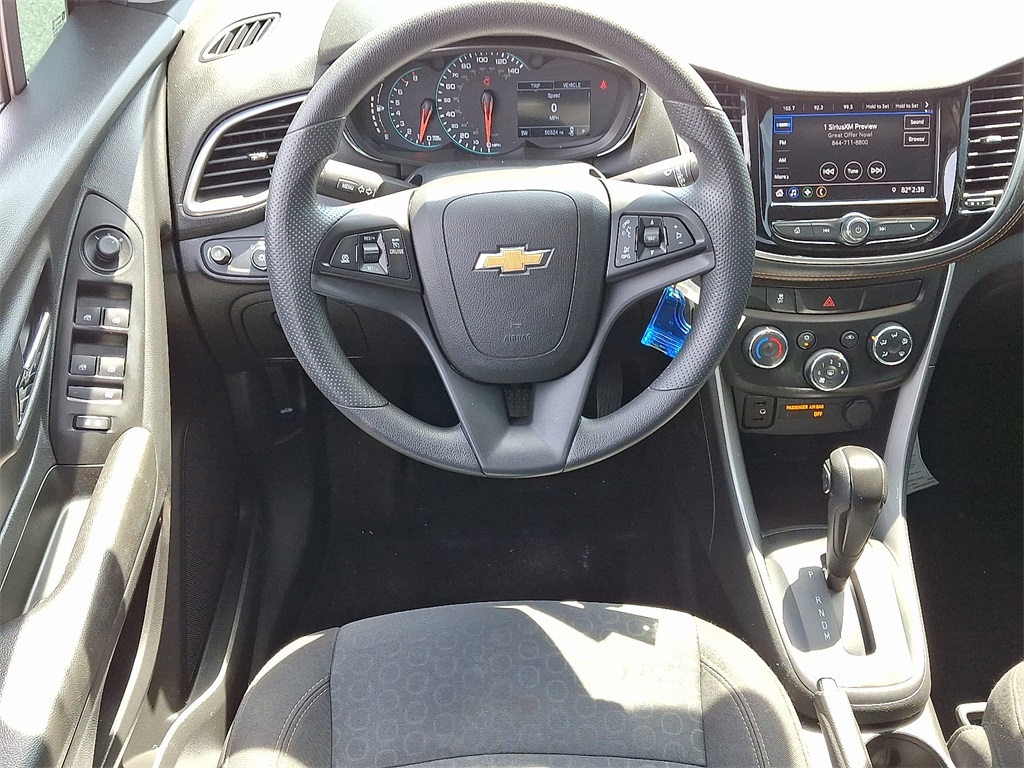 2021 Chevrolet Trax LS - Photo 11