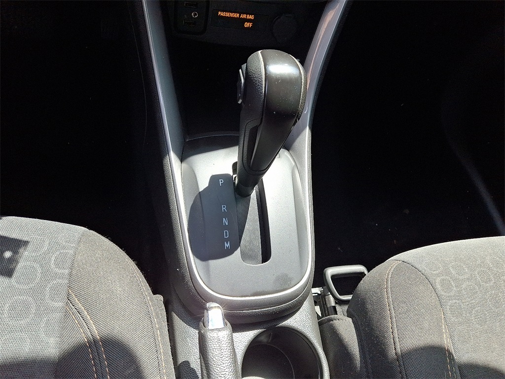 2021 Chevrolet Trax LS - Photo 15