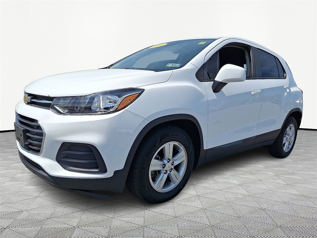2021 Chevrolet Trax LS - Photo 3
