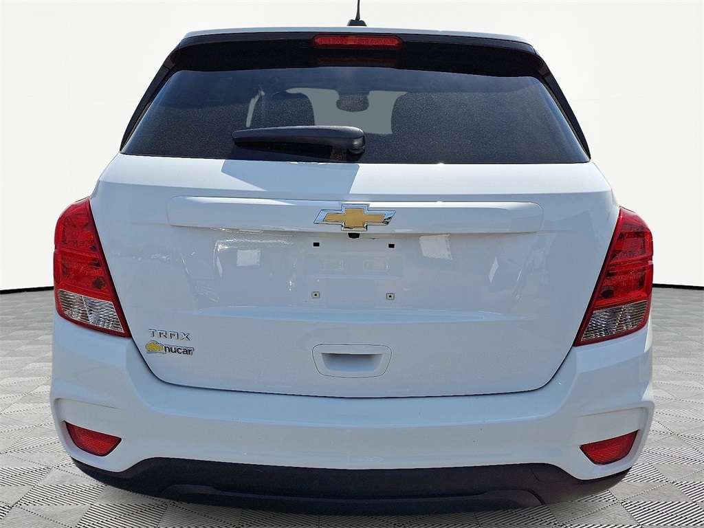2021 Chevrolet Trax LS - Photo 5