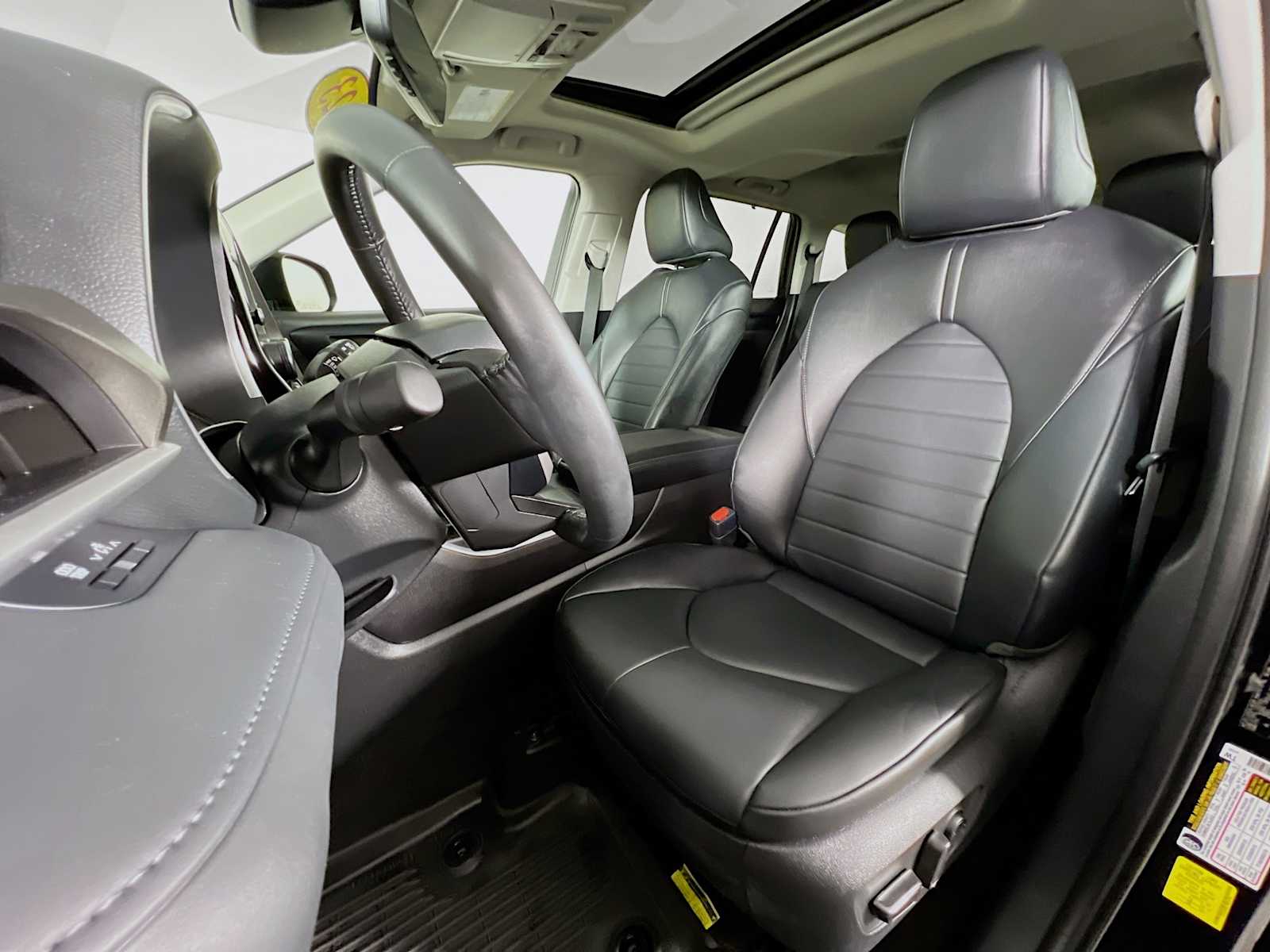 2023 Toyota Highlander XLE - Photo 21