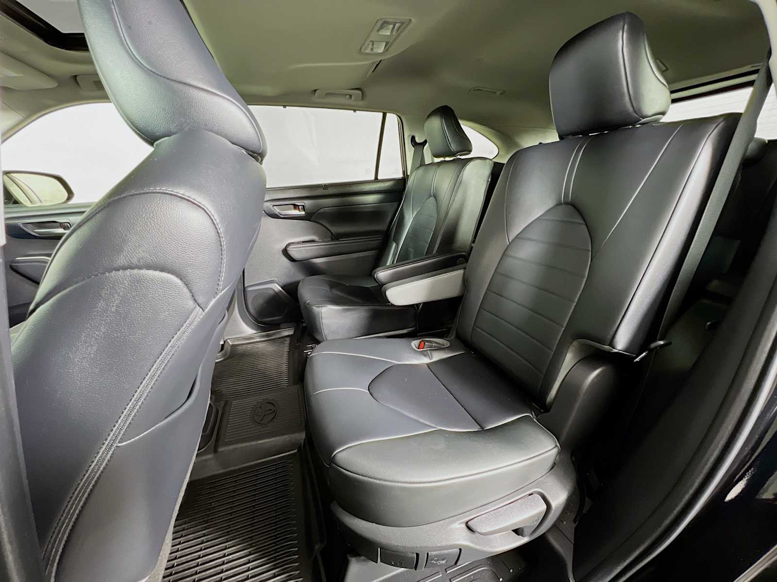 2023 Toyota Highlander XLE - Photo 25