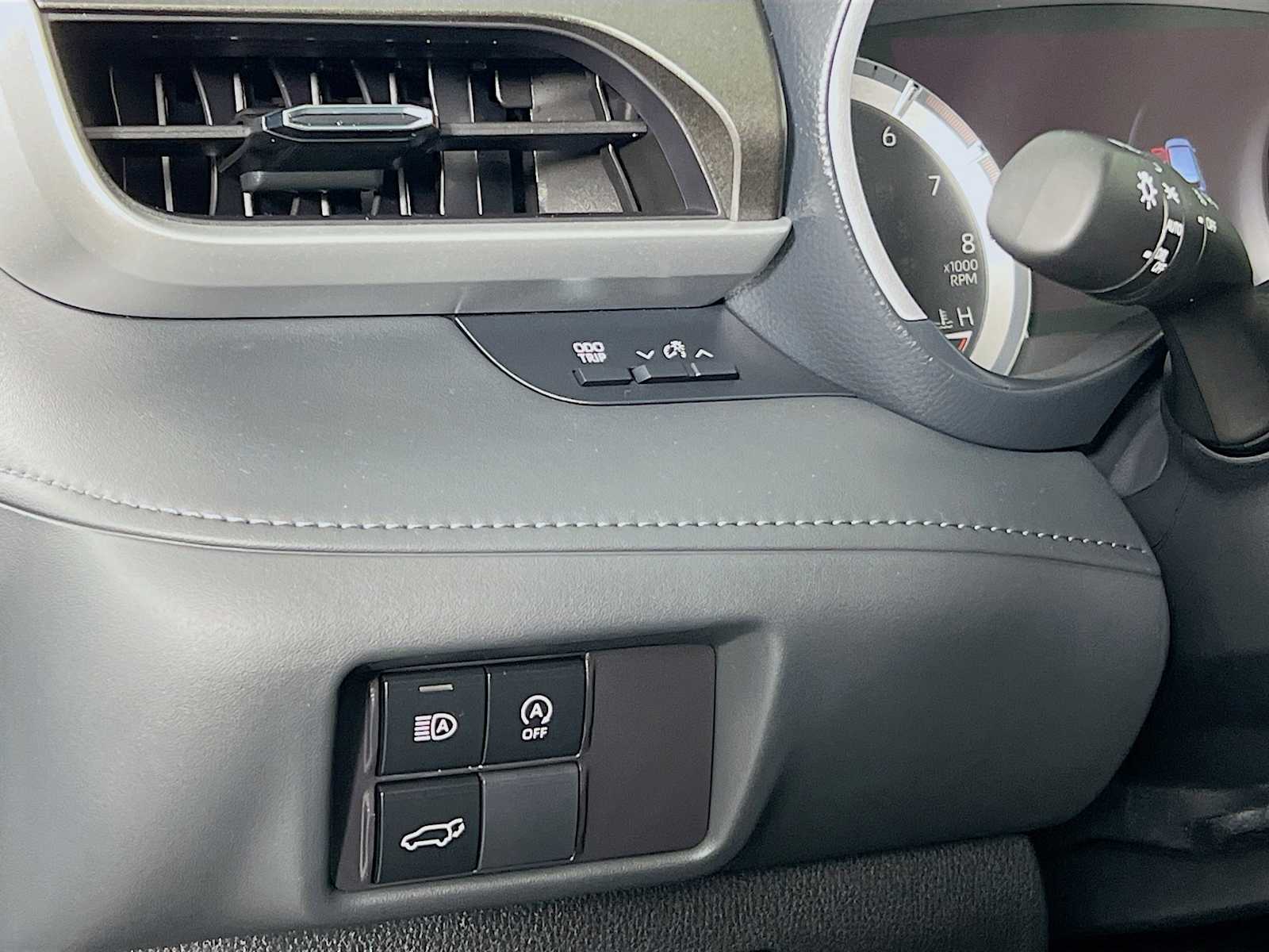 2023 Toyota Highlander XLE - Photo 10