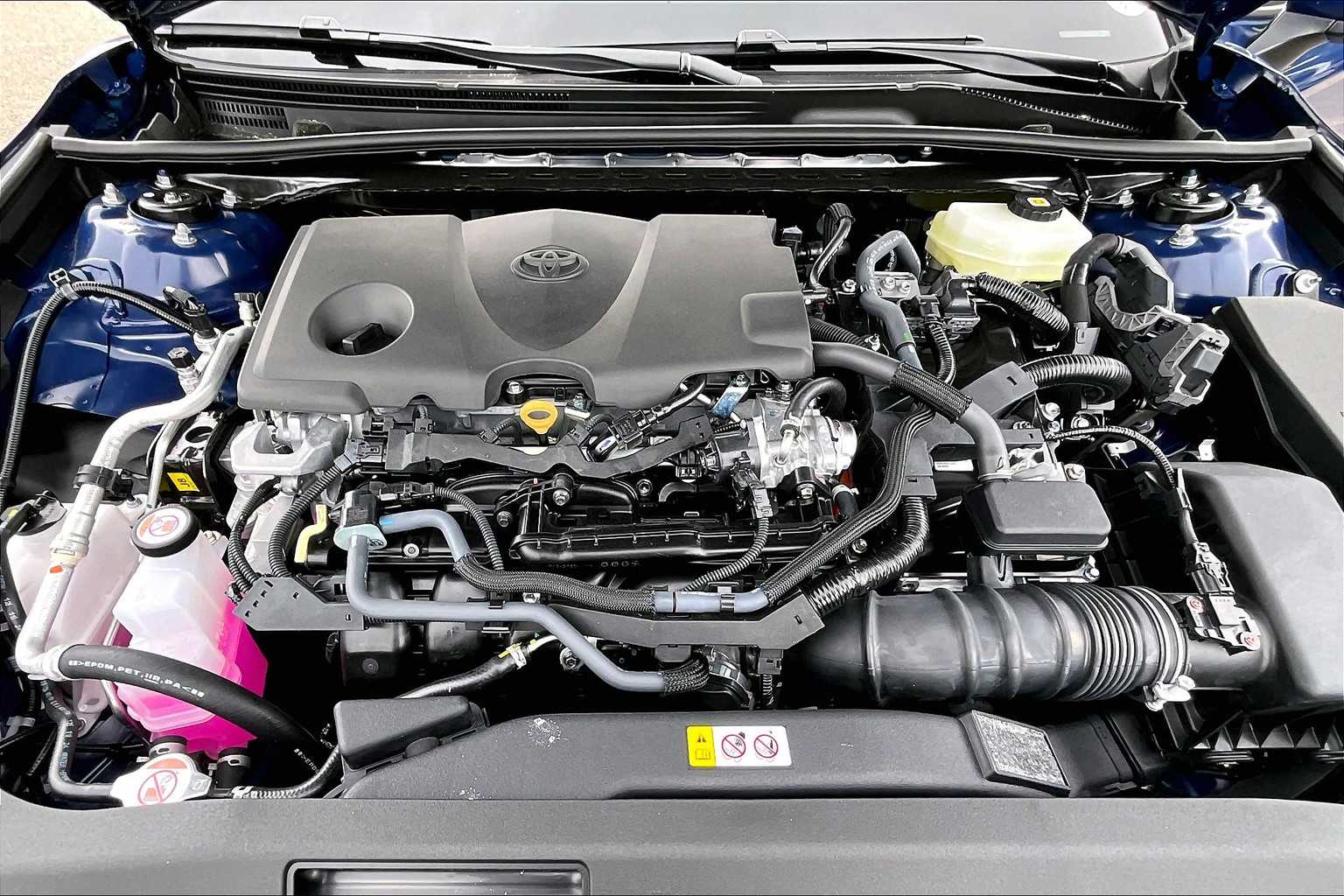 2025 Toyota Camry LE - Photo 16