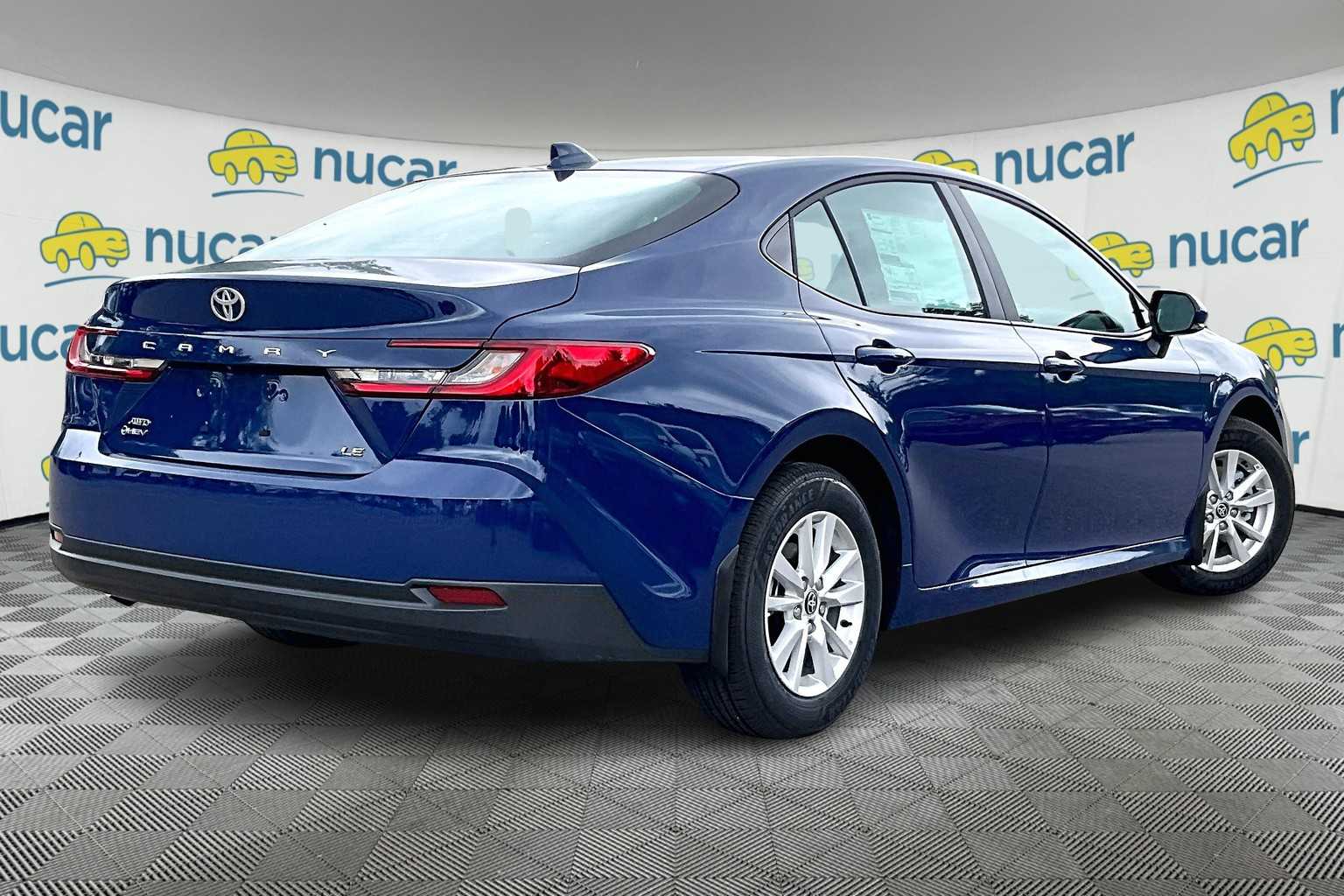 2025 Toyota Camry LE - Photo 7