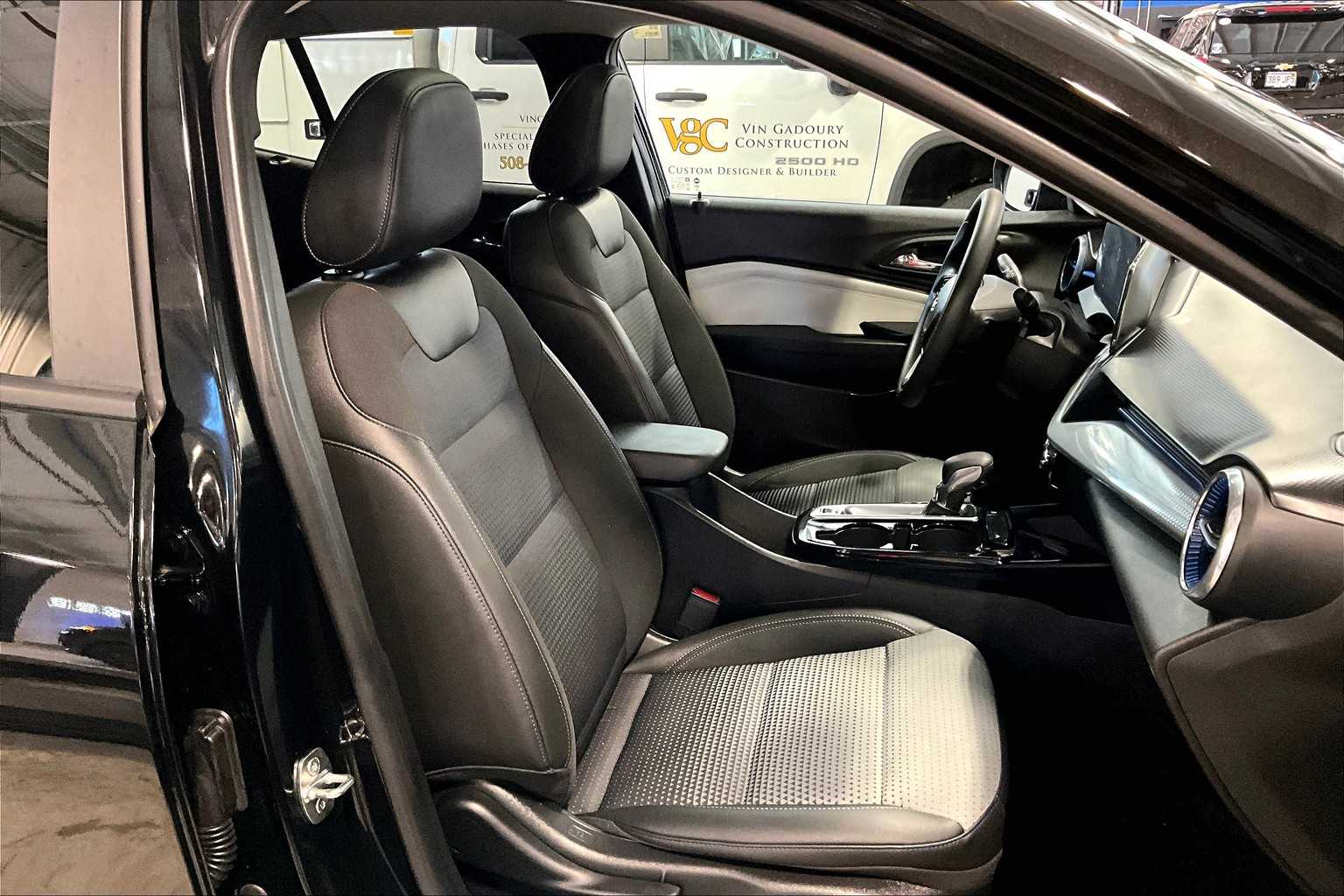 2024 Chevrolet Trax LT - Photo 11