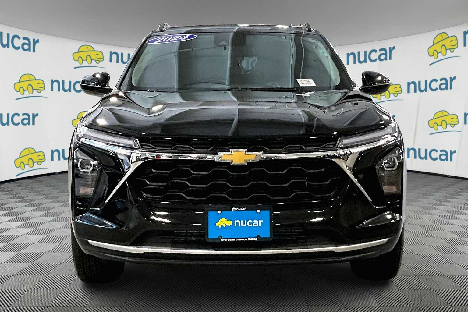 2024 Chevrolet Trax LT - Photo 2
