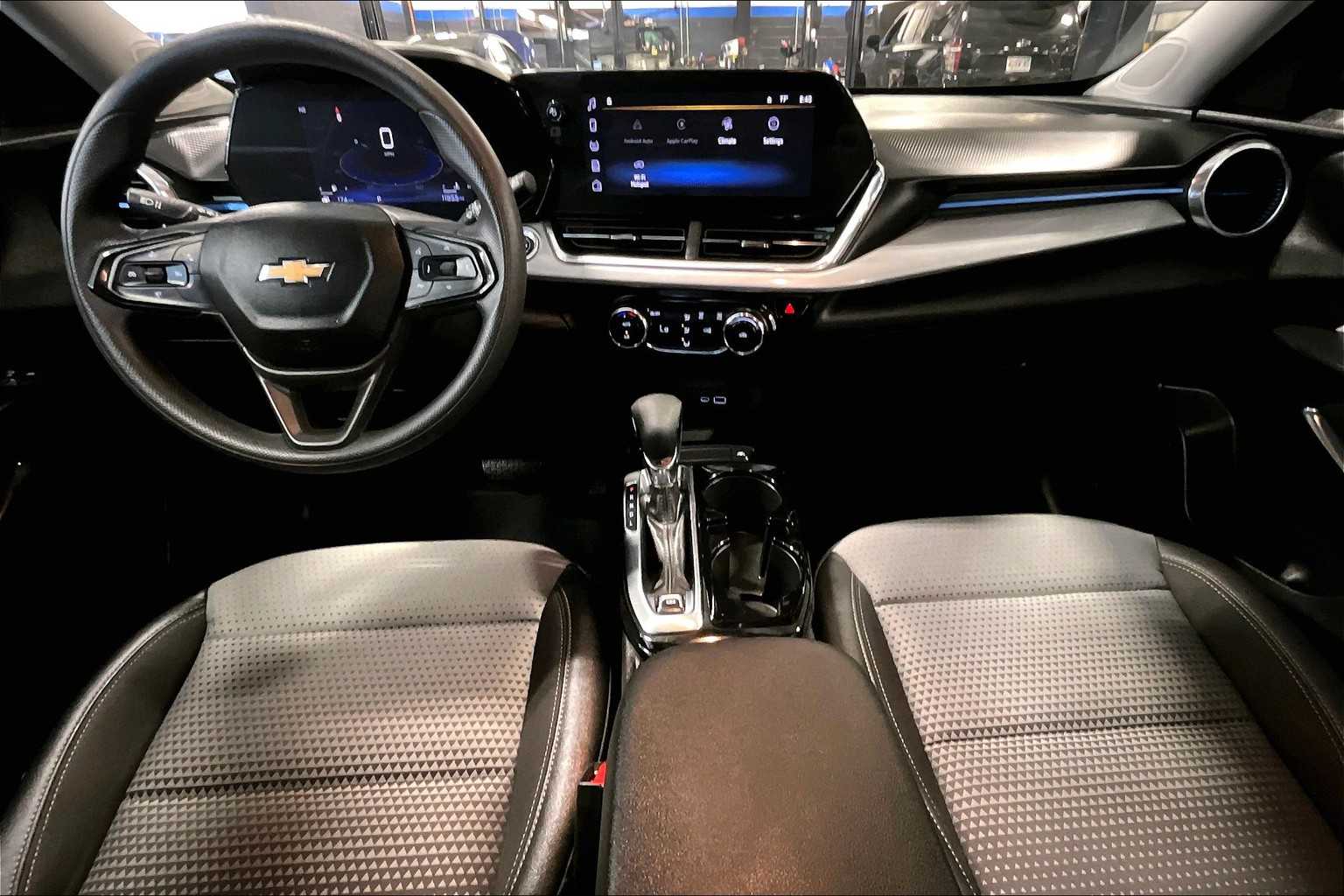 2024 Chevrolet Trax LT - Photo 22