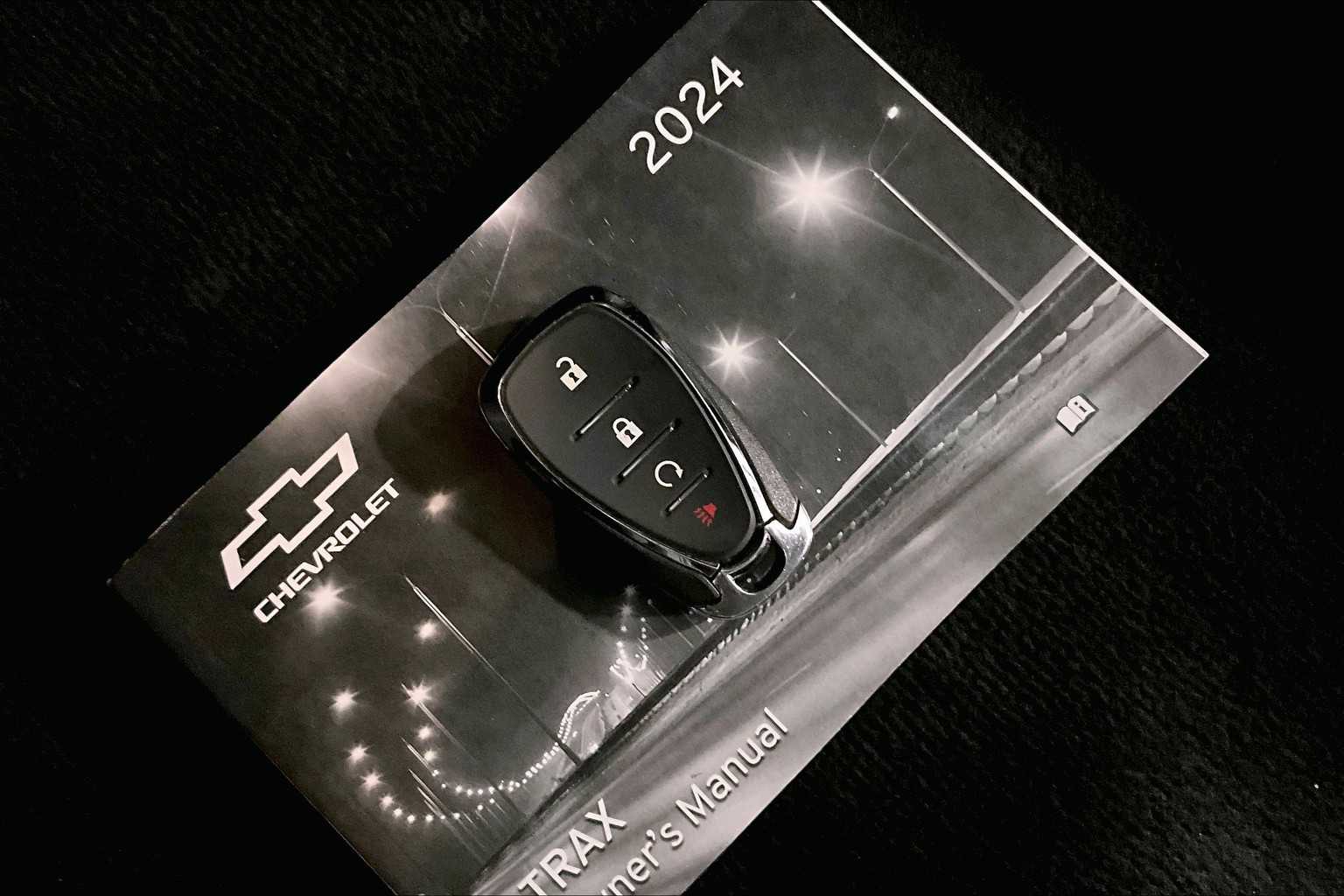2024 Chevrolet Trax LT - Photo 32