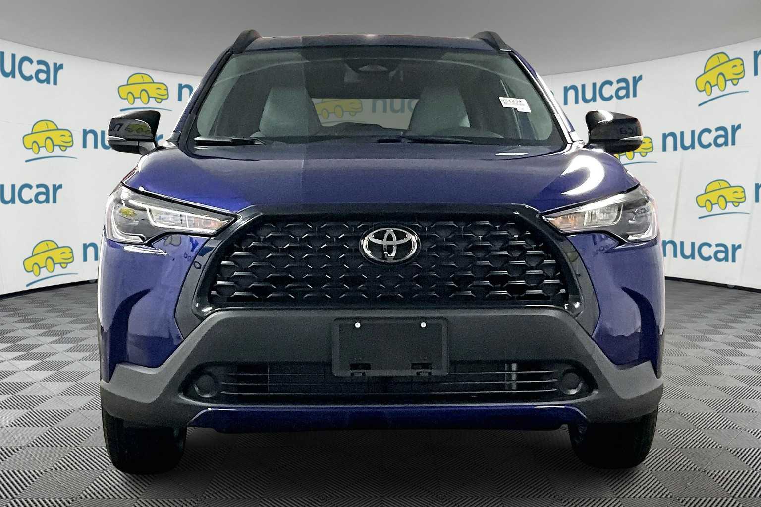 2025 Toyota Corolla Cross LE - Photo 3