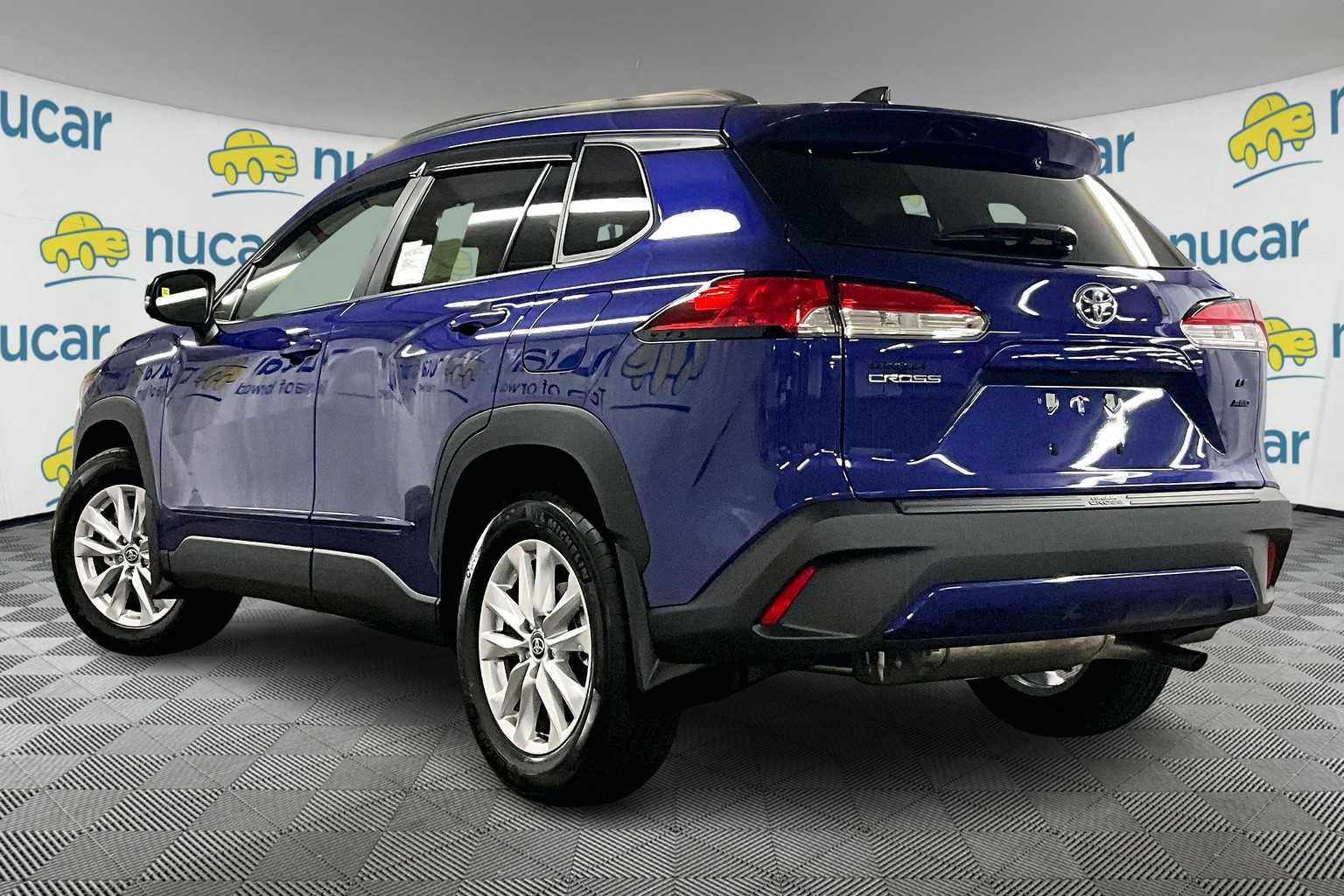 2025 Toyota Corolla Cross LE - Photo 5