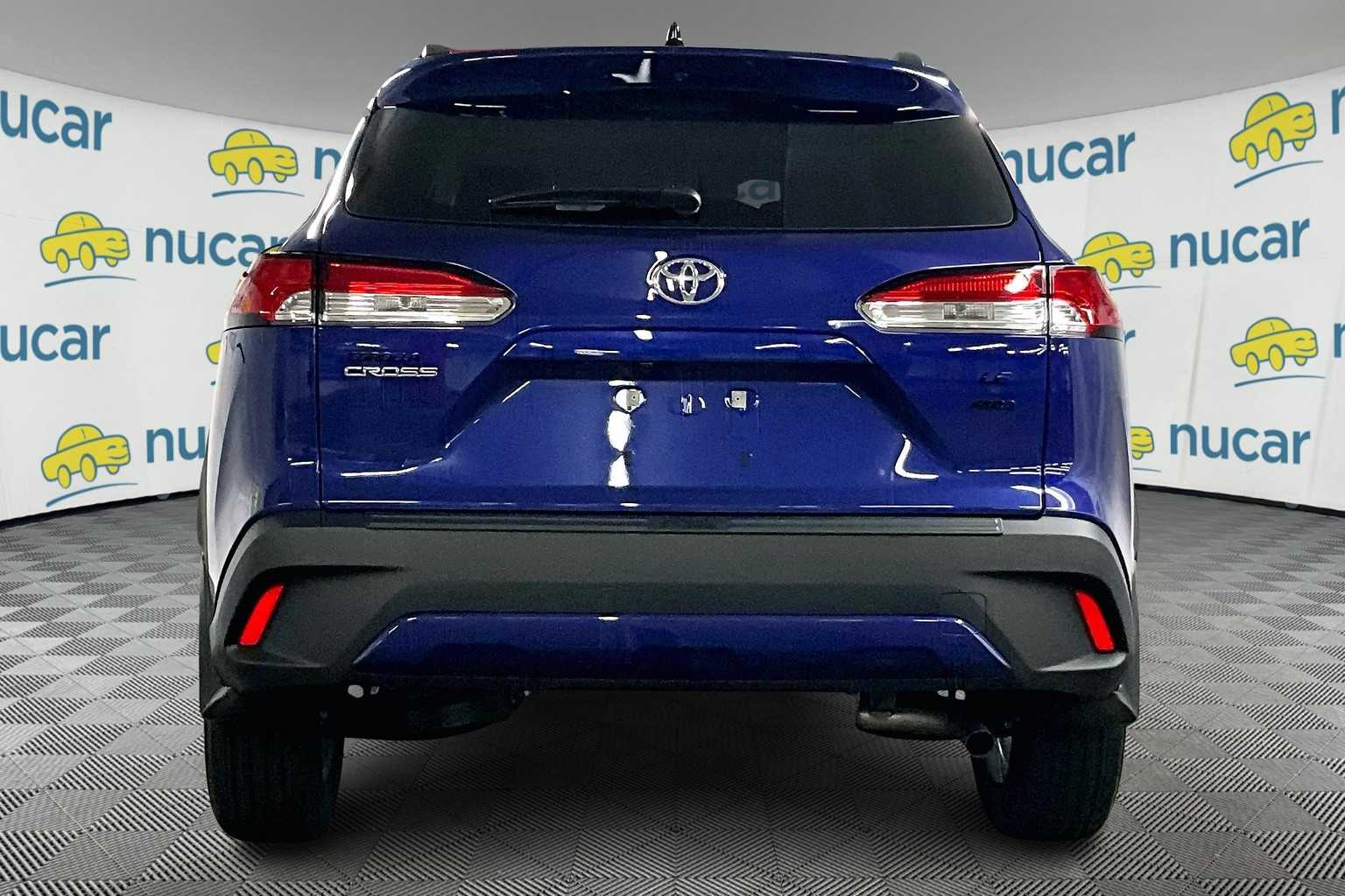 2025 Toyota Corolla Cross LE - Photo 6