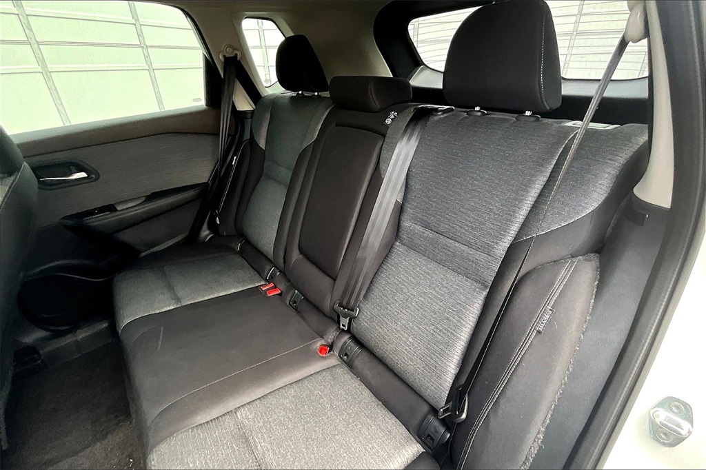 2023 Nissan Rogue SV - Photo 15