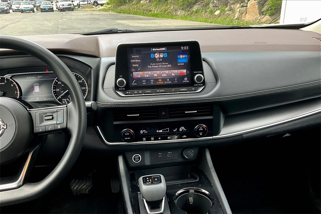 2023 Nissan Rogue SV - Photo 18