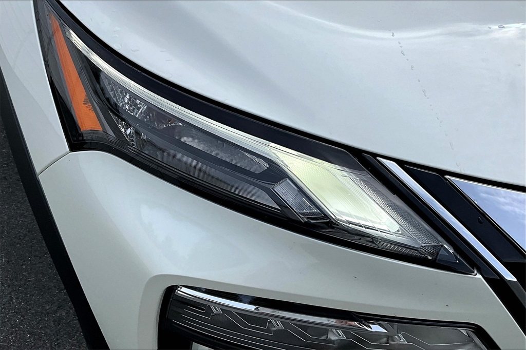 2023 Nissan Rogue SV - Photo 31