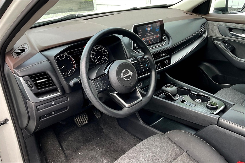2023 Nissan Rogue SV - Photo 8