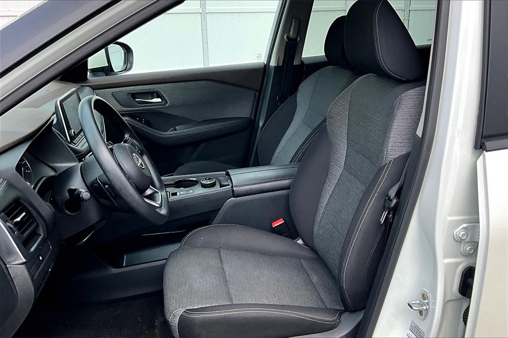 2023 Nissan Rogue SV - Photo 10