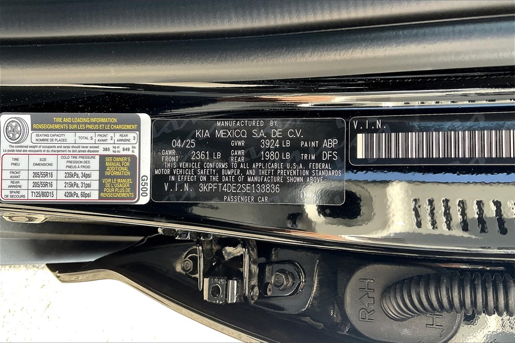 2025 Kia K4 LXS - Photo 16