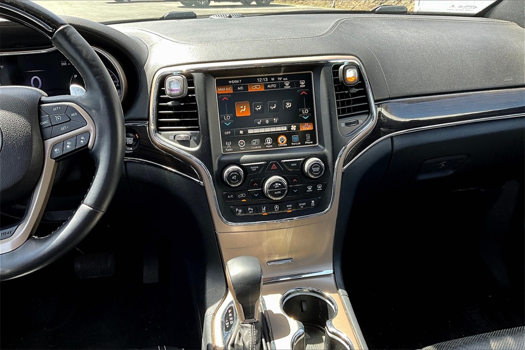 2017 Jeep Grand Cherokee Overland - Photo 18