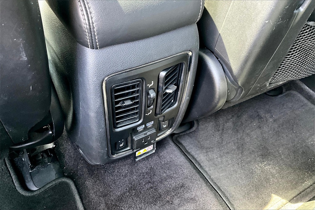 2017 Jeep Grand Cherokee Overland - Photo 28