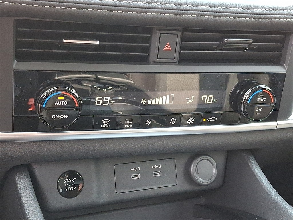 2025 Nissan Rogue SV - Photo 11