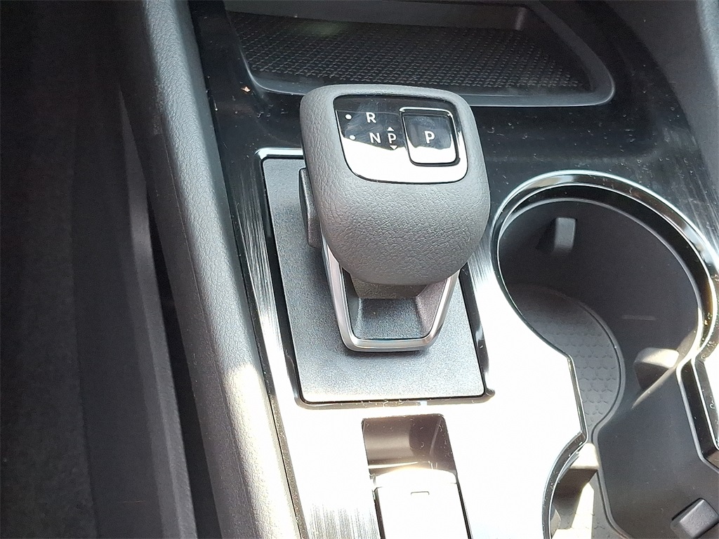2025 Nissan Rogue SV - Photo 10