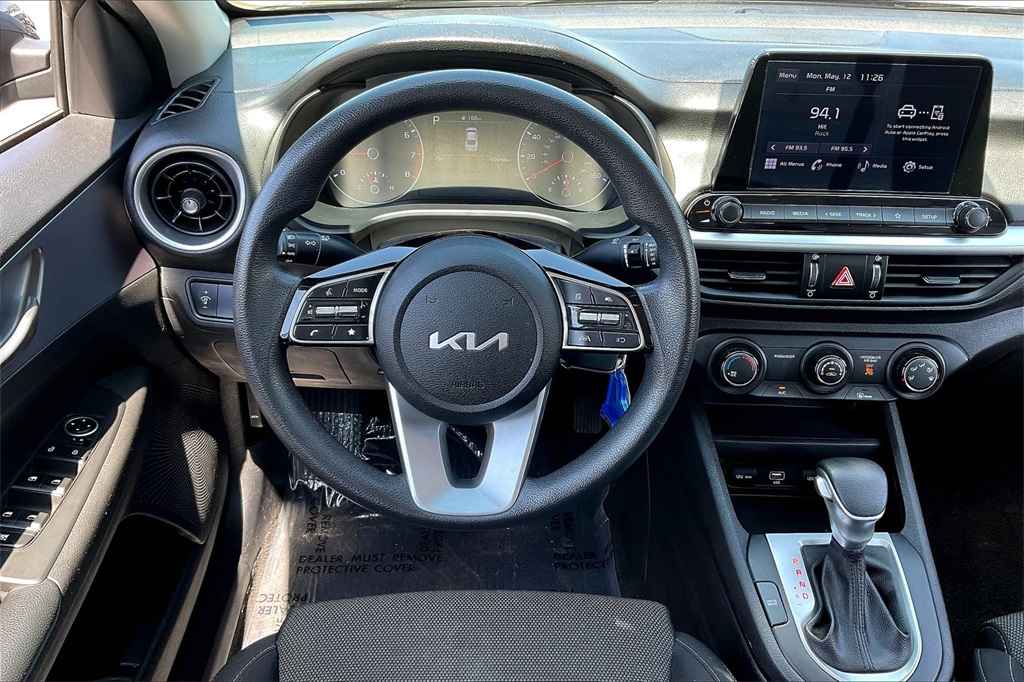 2022 Kia Forte LXS - Photo 16