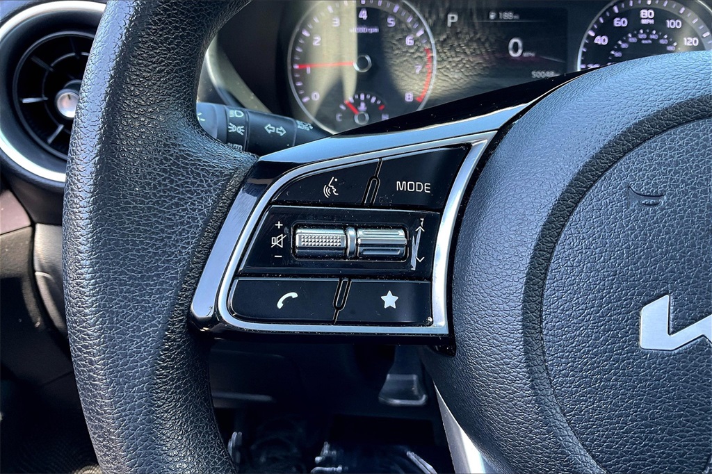 2022 Kia Forte LXS - Photo 21
