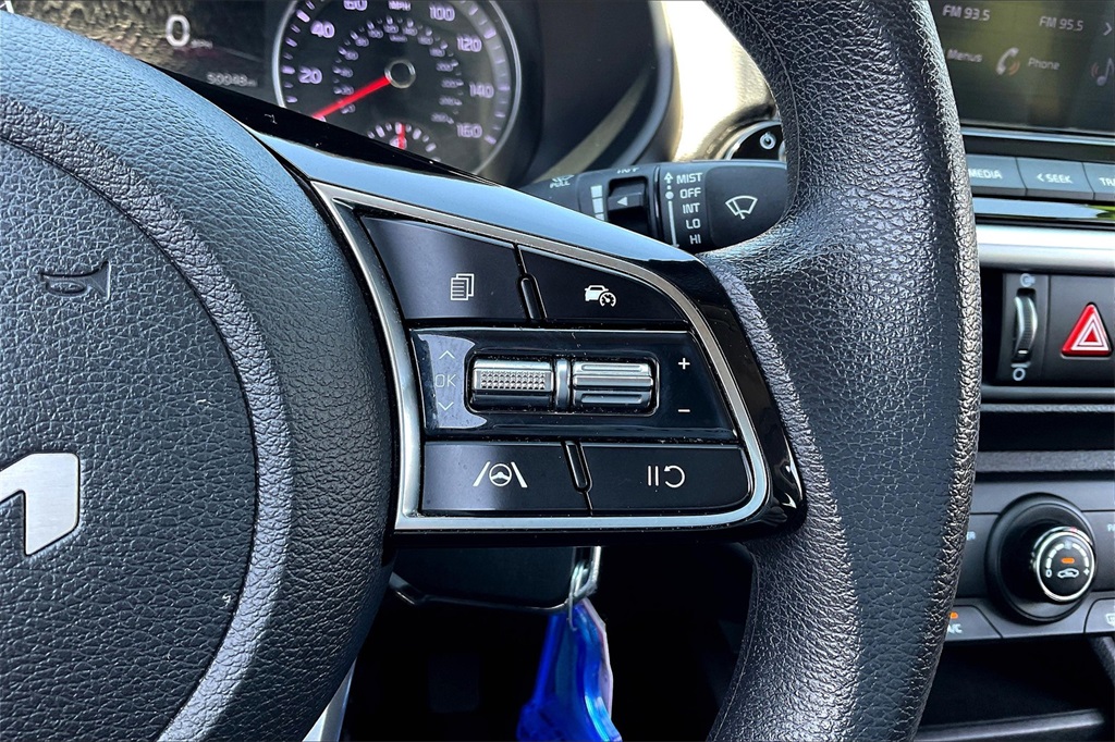 2022 Kia Forte LXS - Photo 22