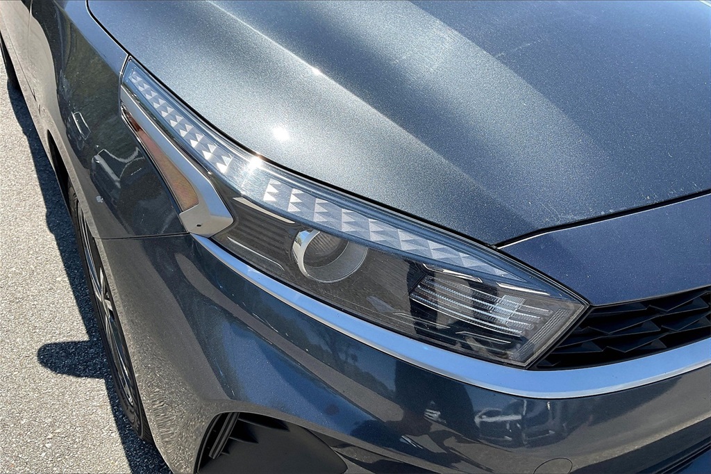 2022 Kia Forte LXS - Photo 27