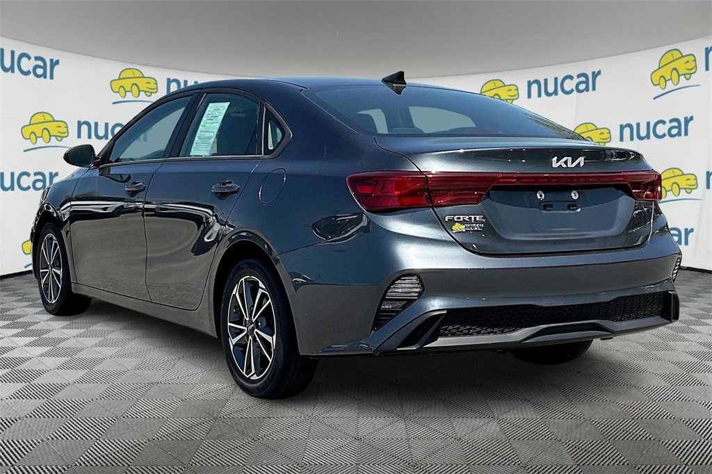 2022 Kia Forte LXS - Photo 4