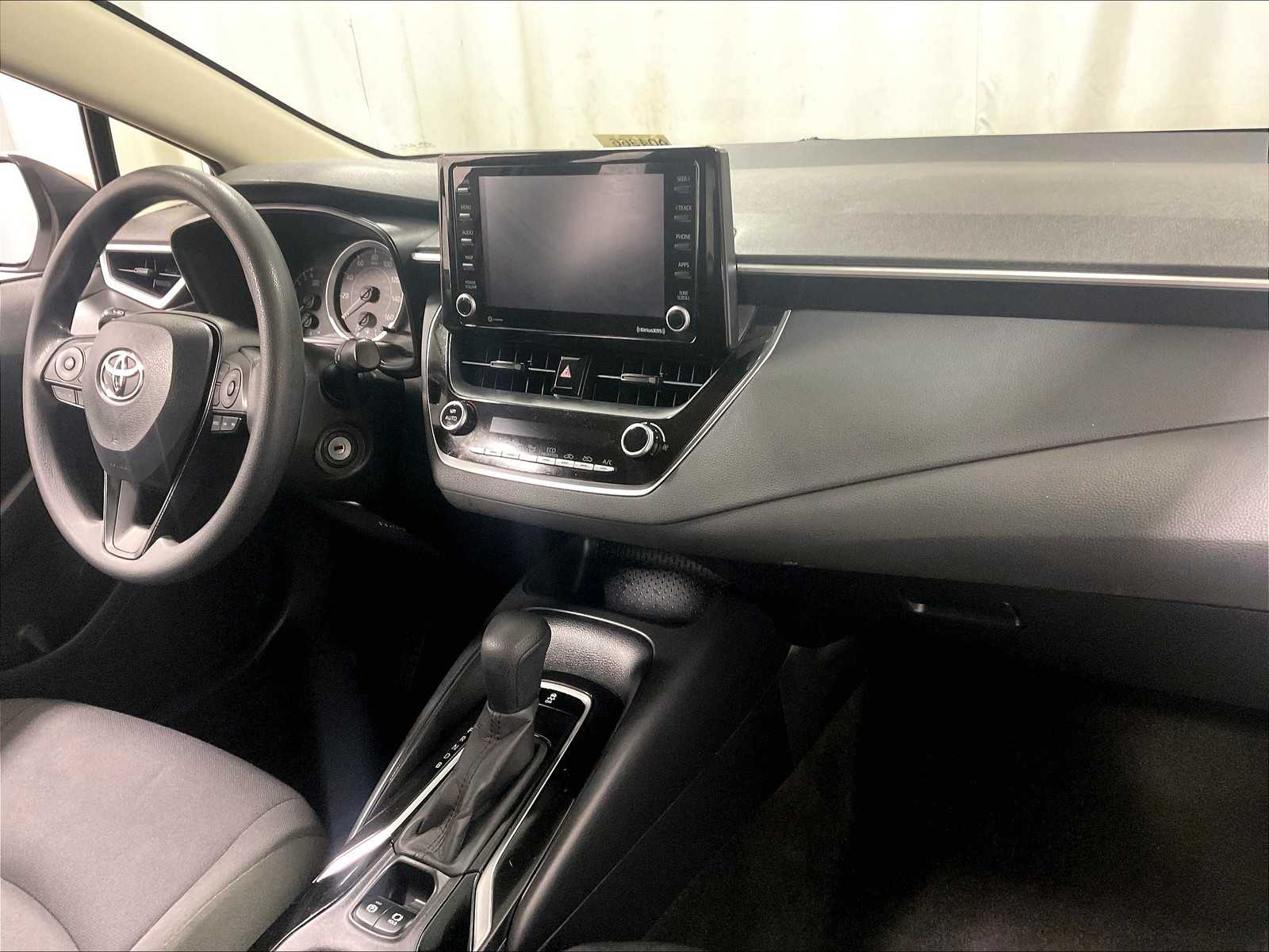 2022 Toyota Corolla LE - Photo 14