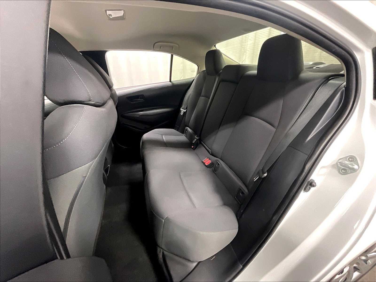 2022 Toyota Corolla LE - Photo 15
