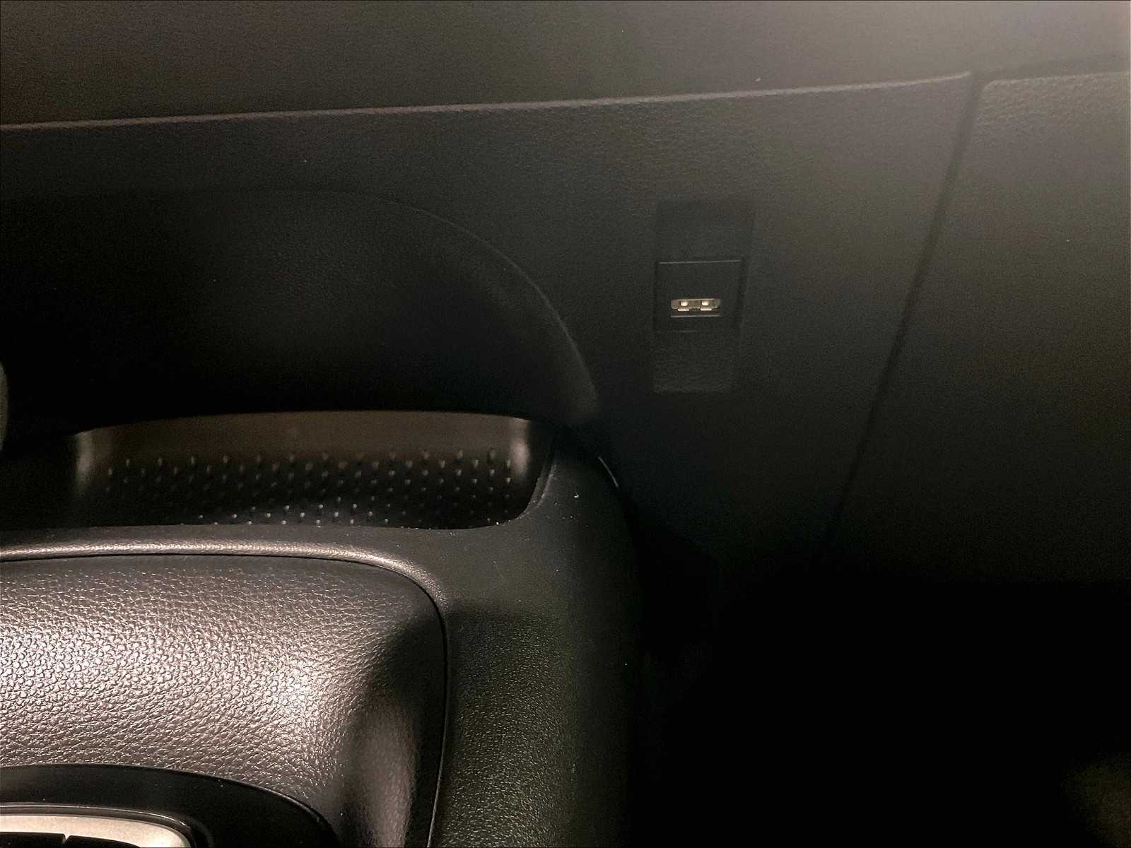 2022 Toyota Corolla LE - Photo 26